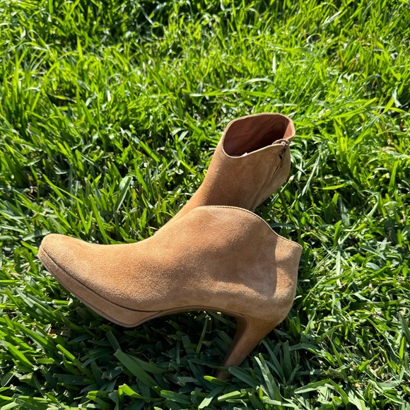 Elle Bootie. PAUL GREEN. Color: Sisal. US size 8 - Picture 4 of 16